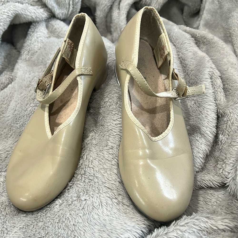 Revolution dance wear tap shoes